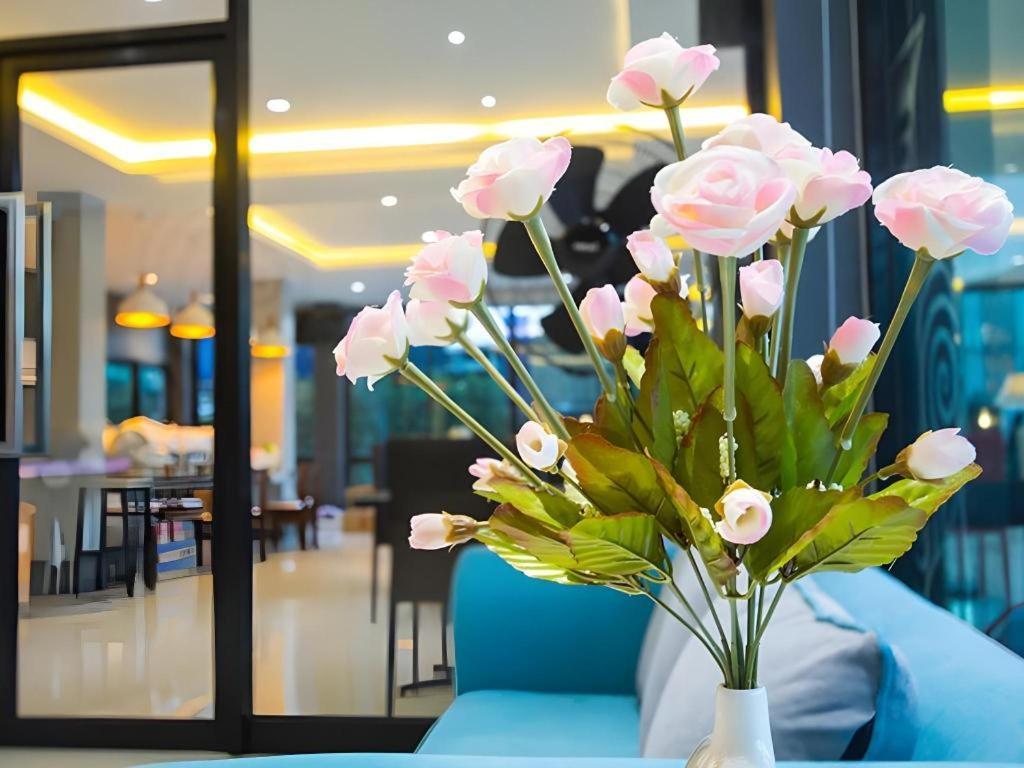 Udtel Boutique Hotel Udonthani Esterno foto